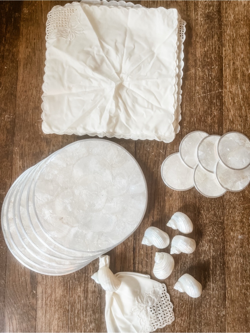 NWOT Set of 6 Capiz shell placemats chargers & Coasters seashell napkin holders